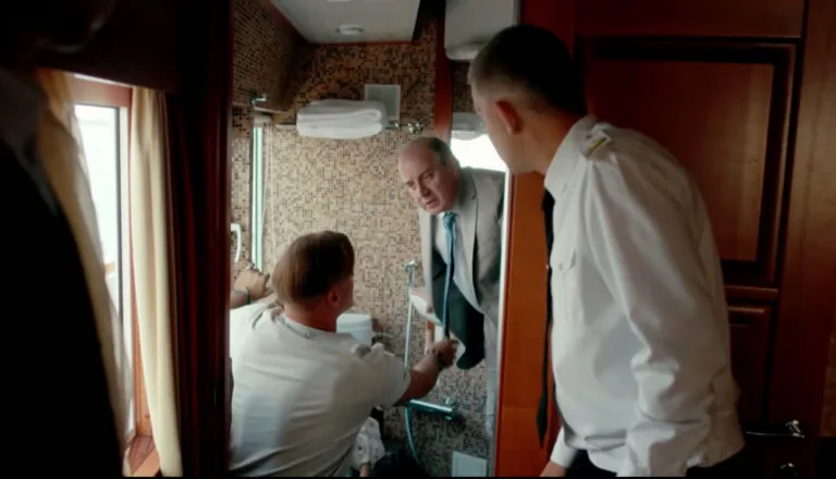 Момент из 1 серии 1 сезона