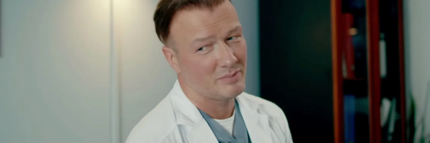 Кадр из 12 серии 1 сезона