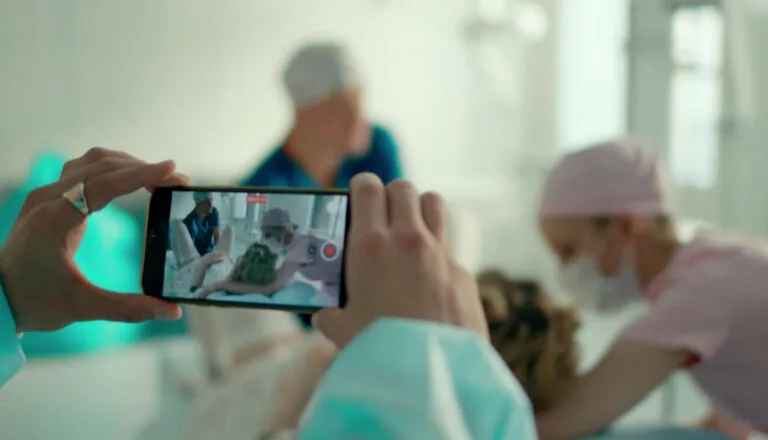 Момент из 4 серии 1 сезона