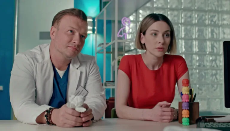 Момент из 8 серии 1 сезона