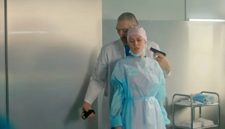 Момент из 16 серии 2 сезона